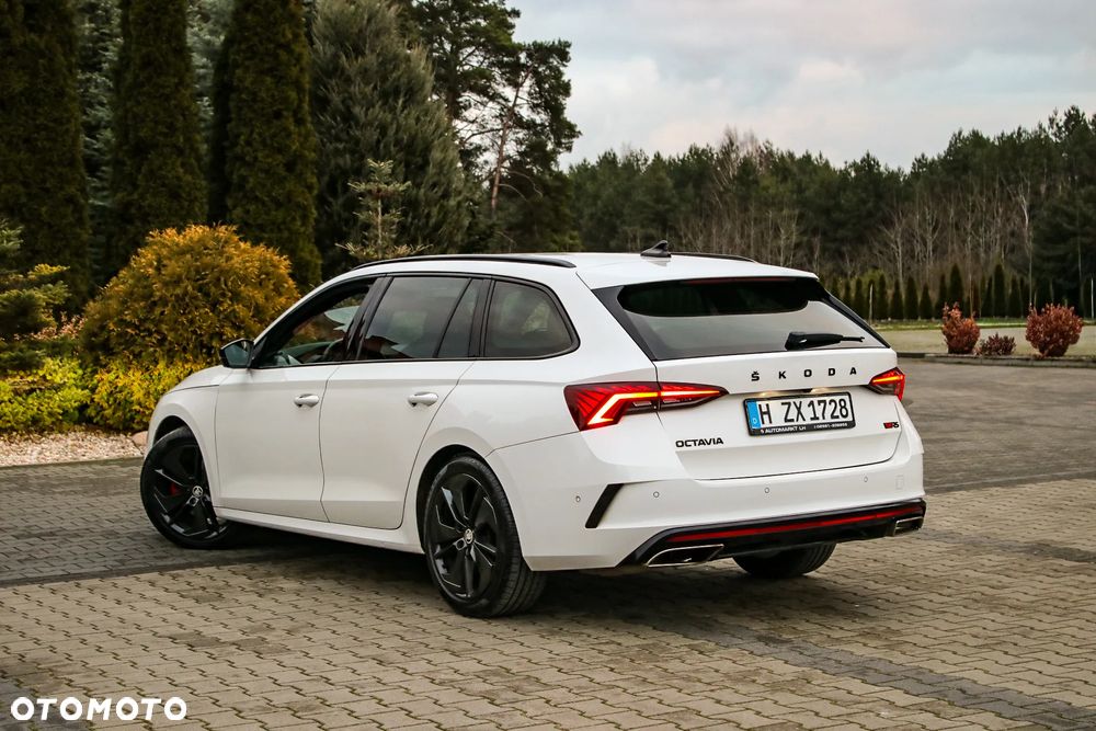 Skoda Octavia 2.0 TDI DSG 4x4 RS Plus - 8