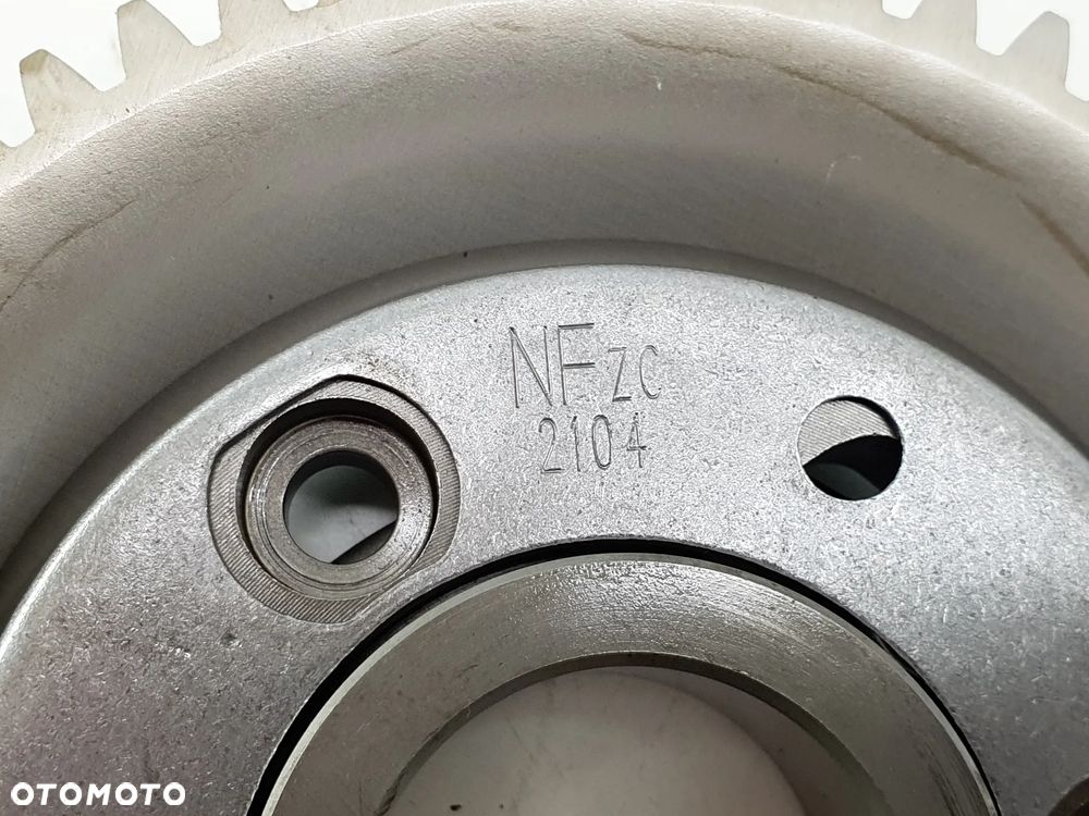 SPRZEGLO ROZRUSZNIKA KOLO ZEBATE  YAMAHA XSR 125 - 5