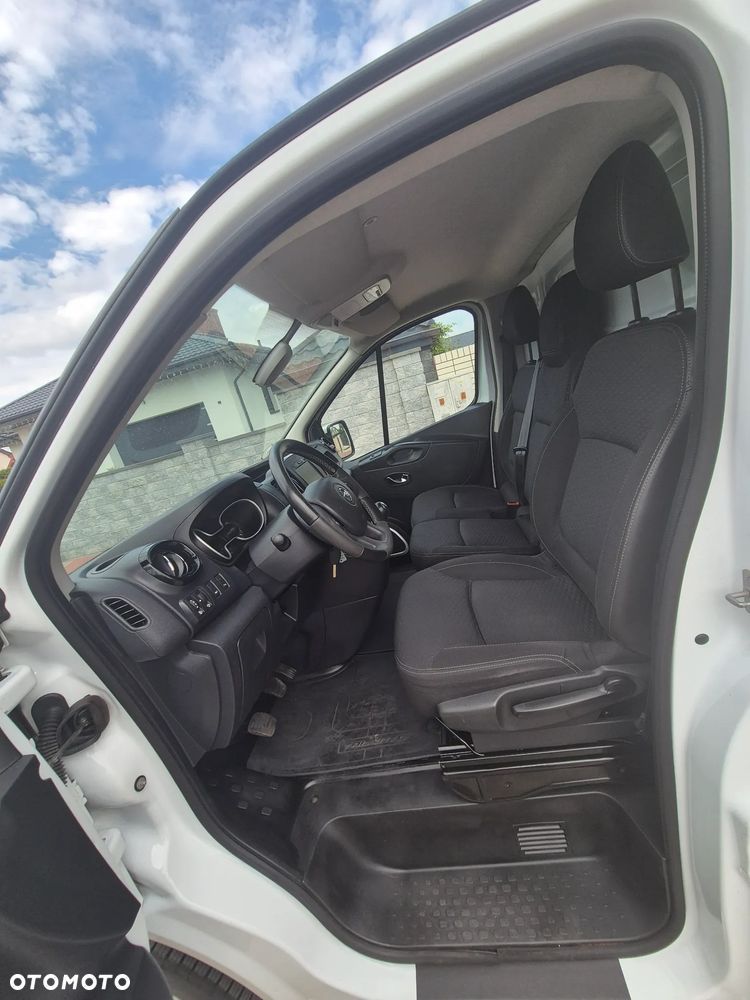 Opel Vivaro Sport LONG 2017r Navi Klima Led - 12