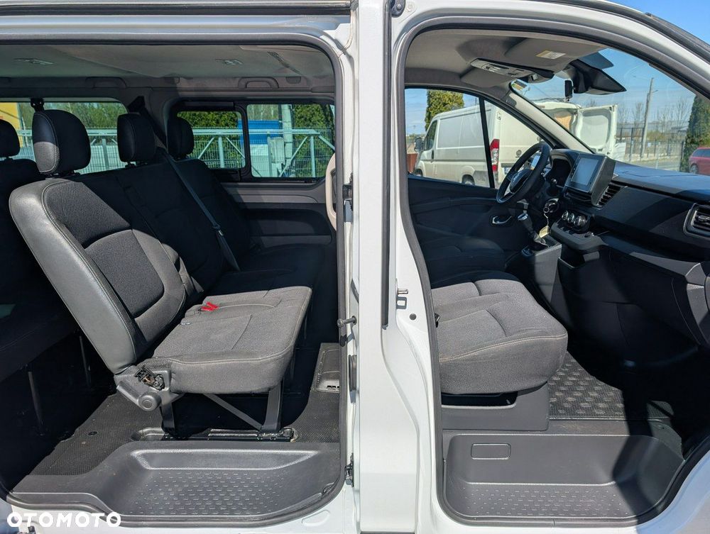 Renault Trafic - 12