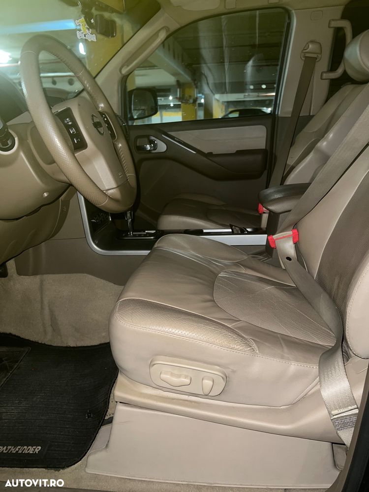 Nissan Pathfinder - 13