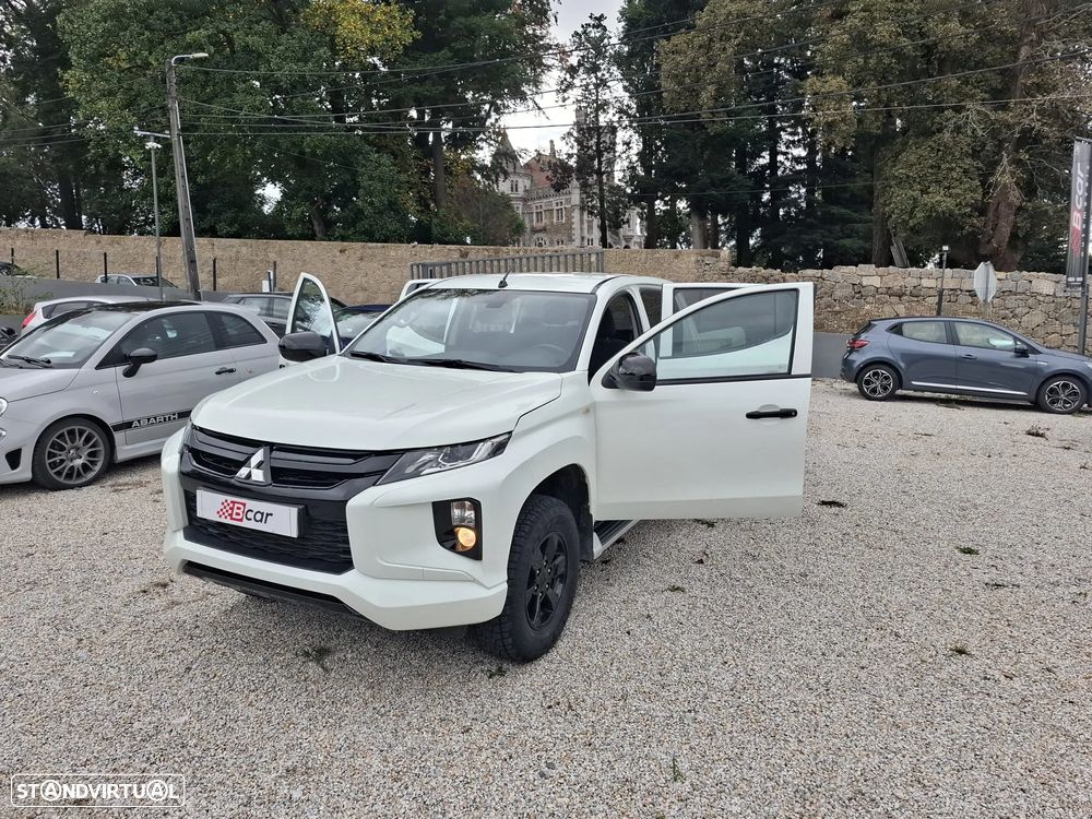 Mitsubishi L200 2.3 DI-D CD Invite 4WD - 24