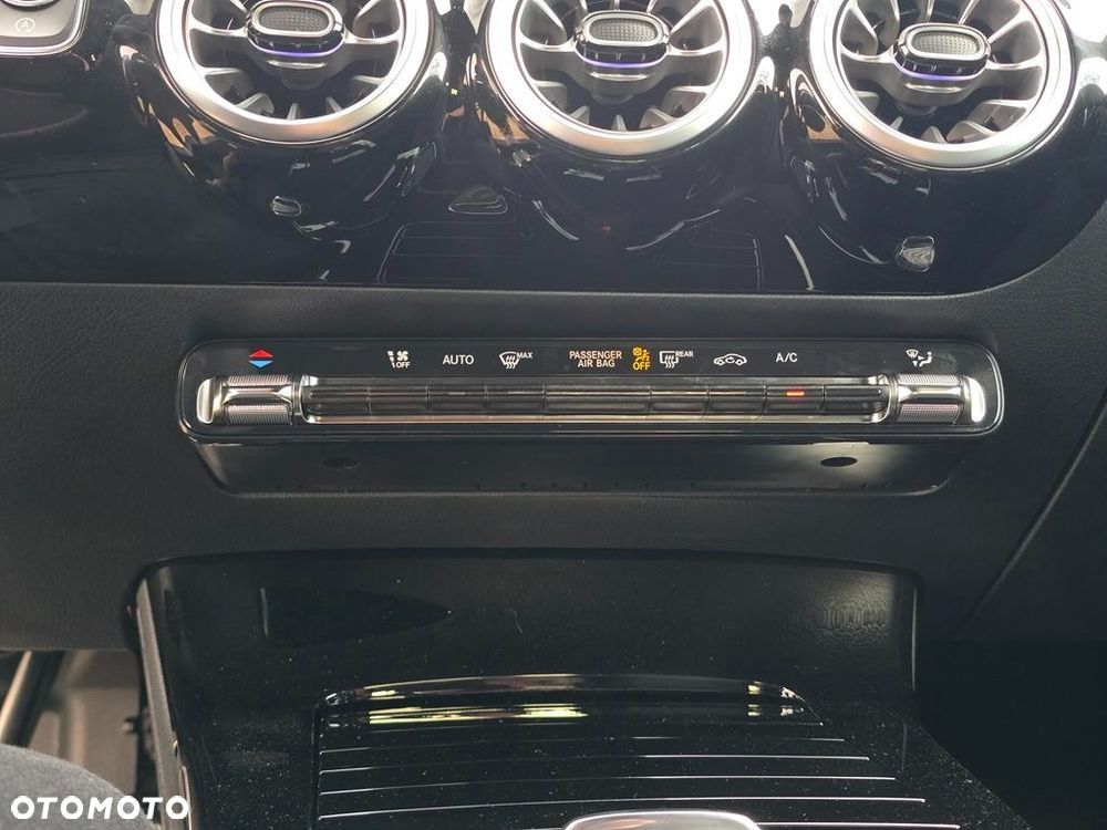 Mercedes-Benz Klasa A 200 7G-DCT AMG Line - 18