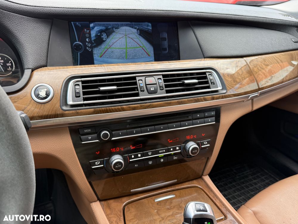 BMW Seria 7 730d Blue Performance - 36