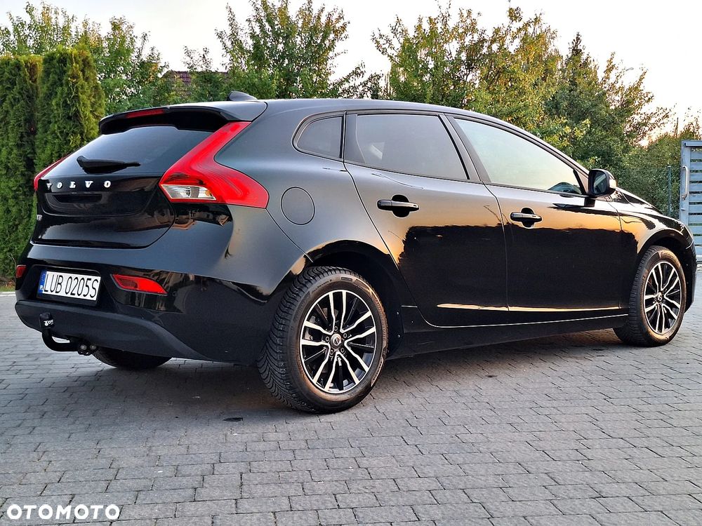 Volvo V40 D2 - 11