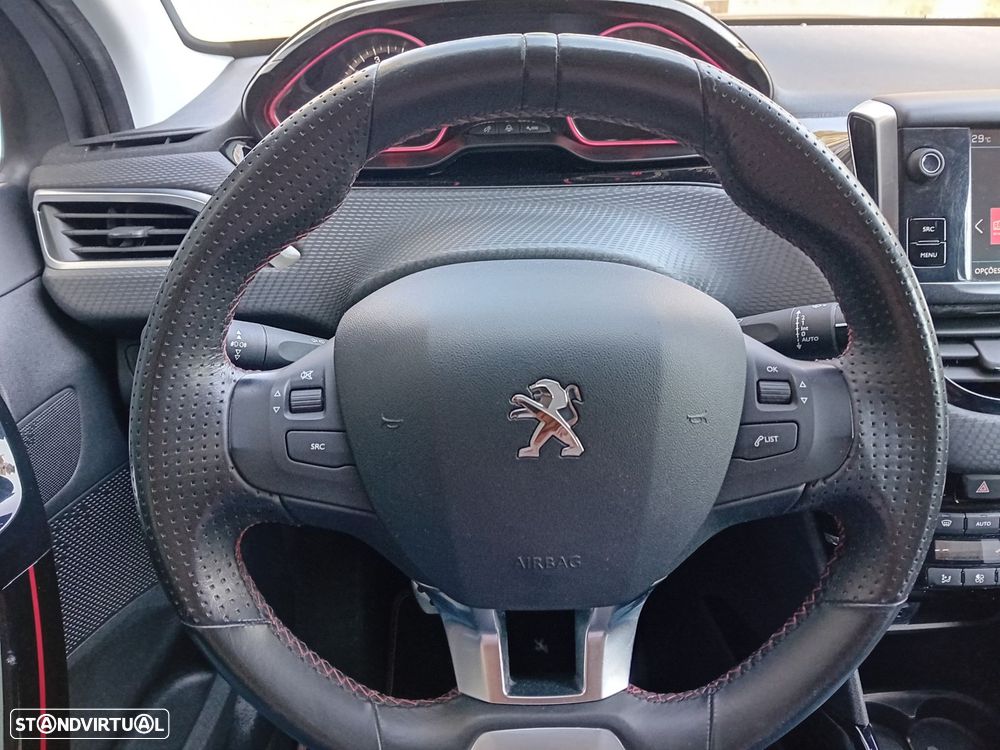 Peugeot 2008 1.2 PureTech GT Line - 18