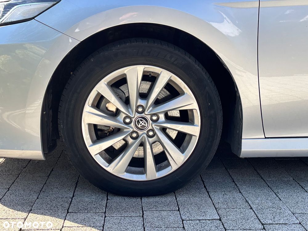 Toyota Camry 2.5 Hybrid Comfort CVT - 14