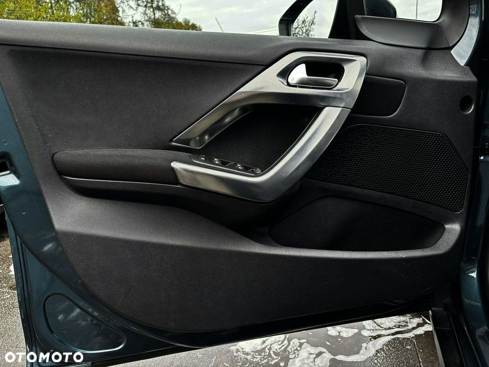 Peugeot 2008 1.2 Pure Tech Allure S&S - 5