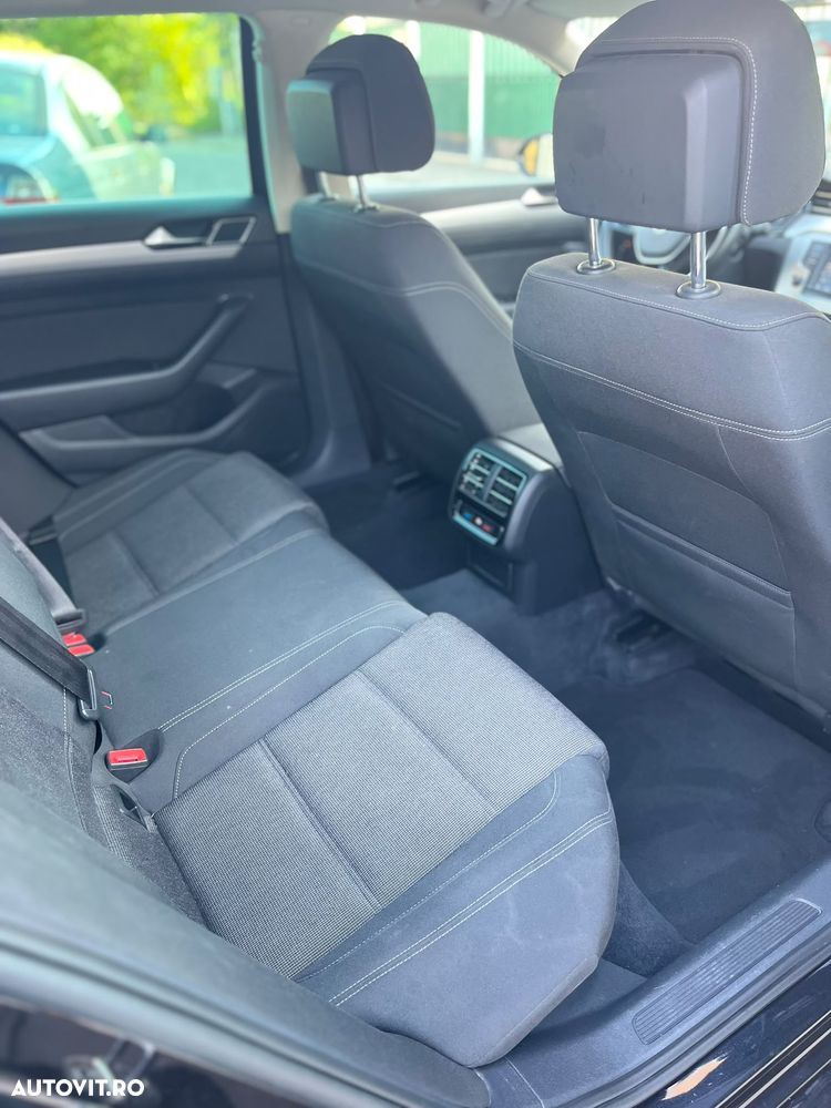 Volkswagen Passat 2.0 TDI DSG Comfortline - 11