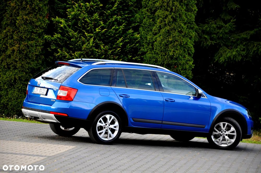 Skoda Octavia Combi 2.0 TDI 4x4 Scout - 13