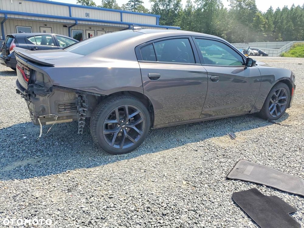Dodge Charger - 4