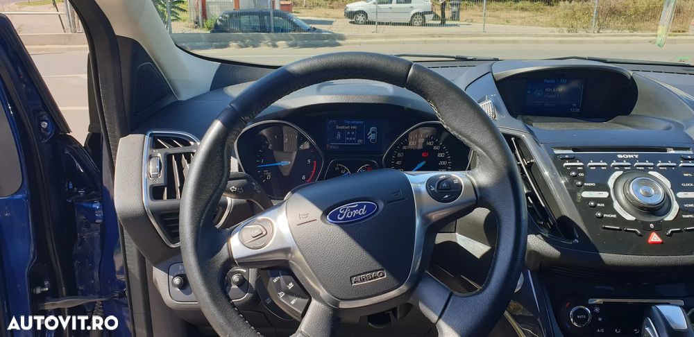 Ford Kuga 2.0 TDCi 4WD Powershift Titanium - 6