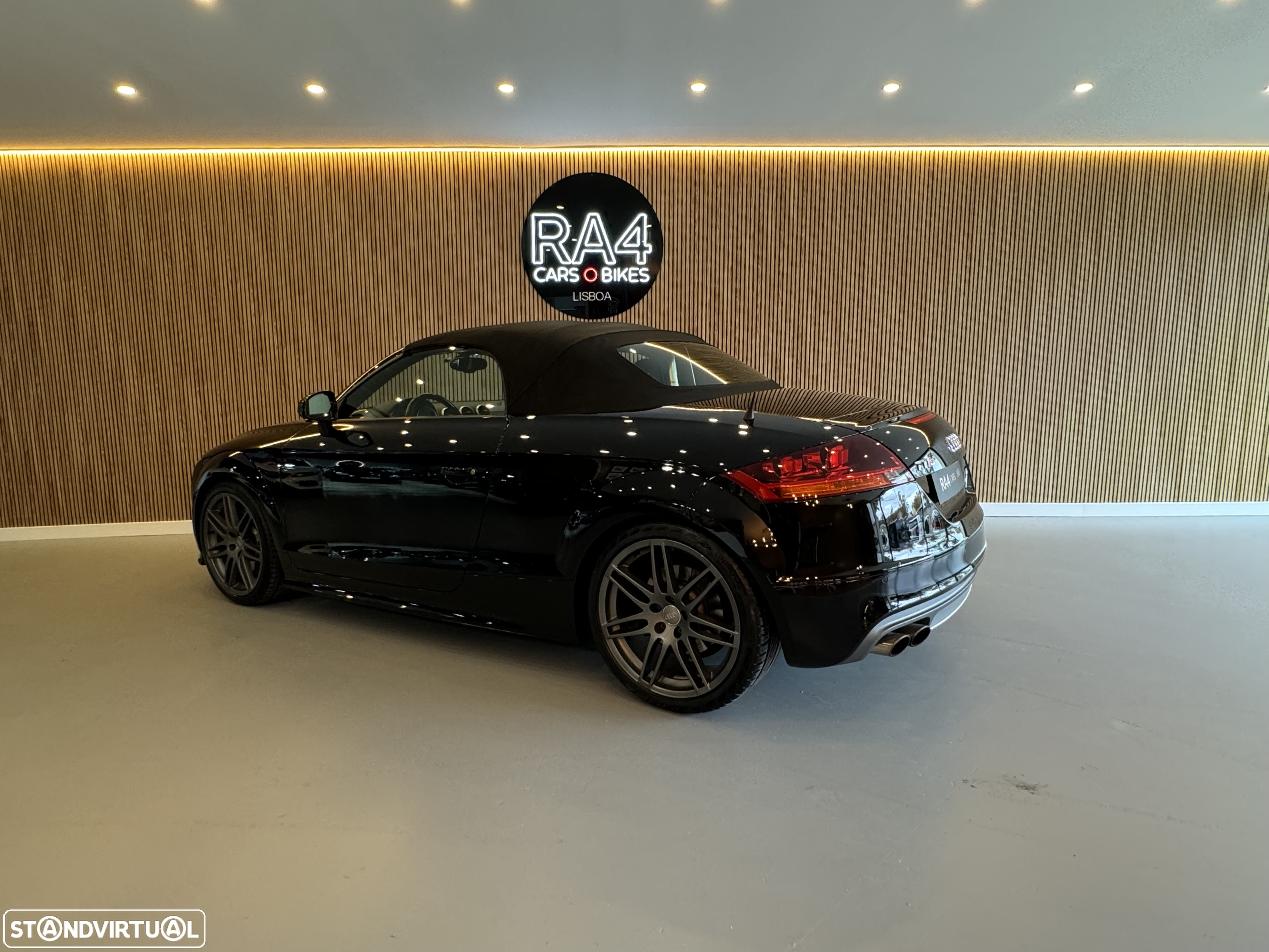 Audi TTS Roadster 2.0 TFSi quattro - 10