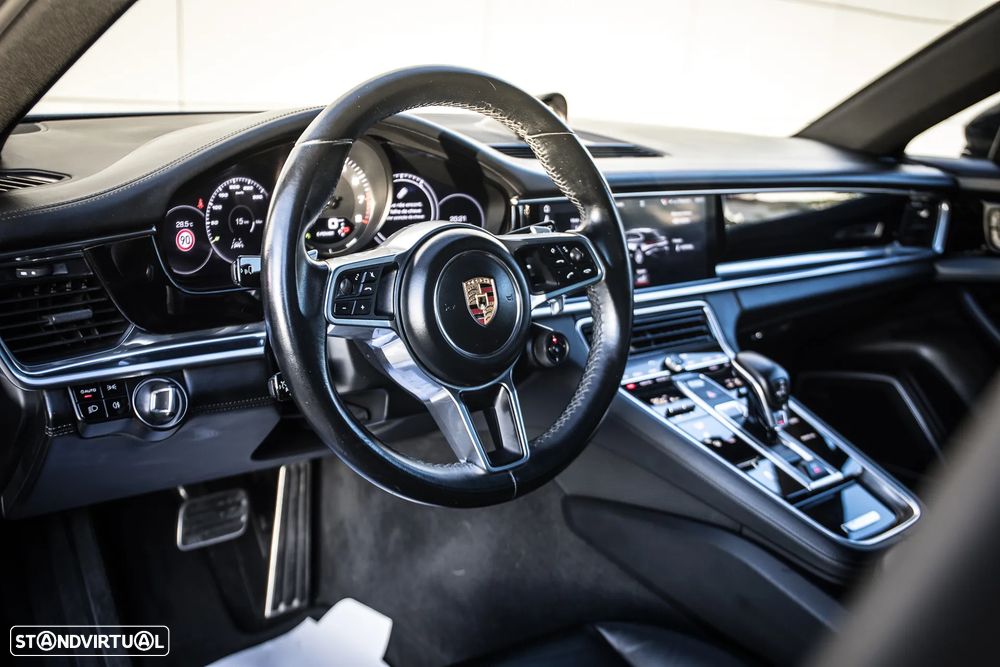 Porsche Panamera Sport Turismo 4 E-Hybrid Platinum Edition - 9