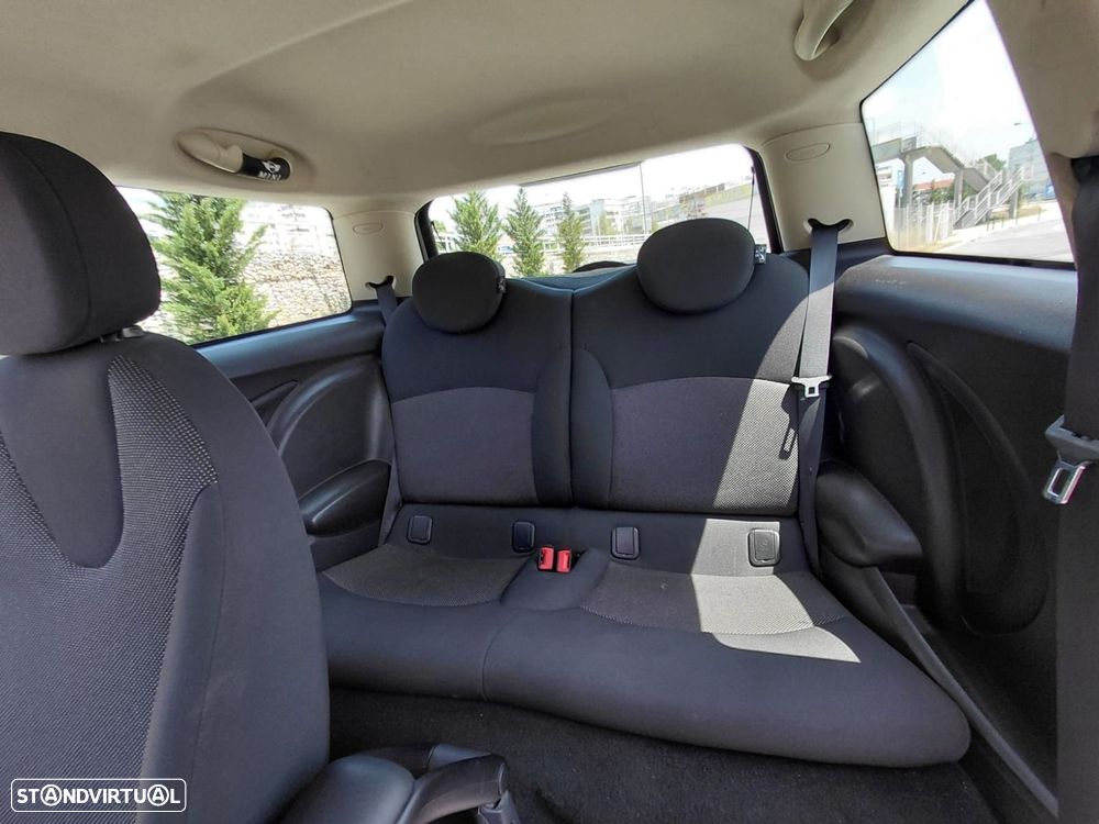 MINI 3 Portas Cooper D - 29