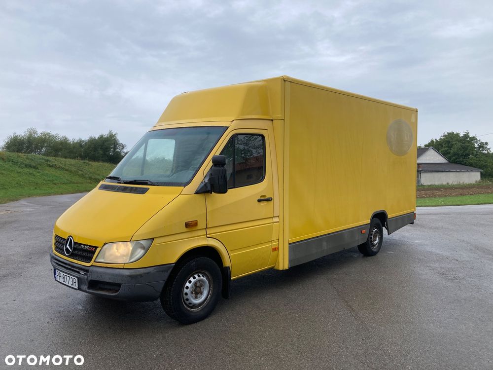 Mercedes-Benz Sprinter - 3