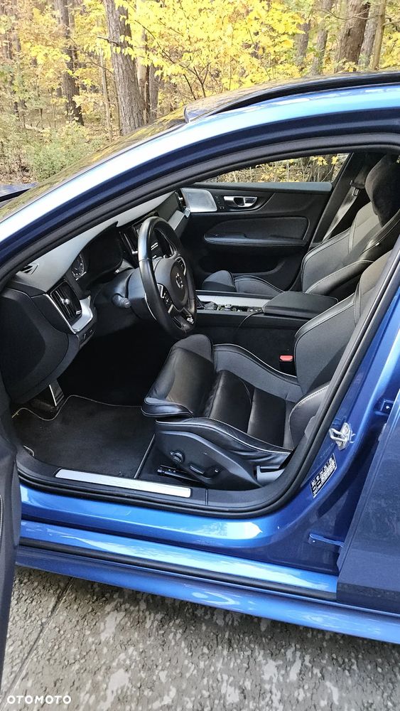 Volvo V60 T6 AWD R-Design - 12