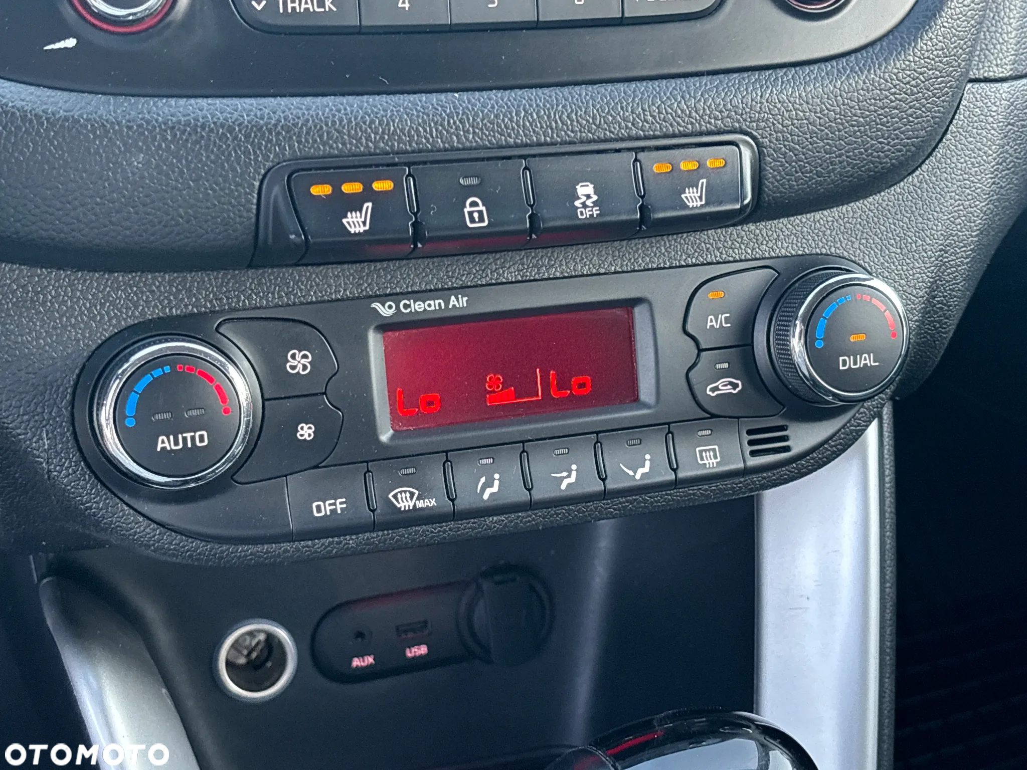 Kia Ceed 1.6 GDI DCT Platinum Edition - 24