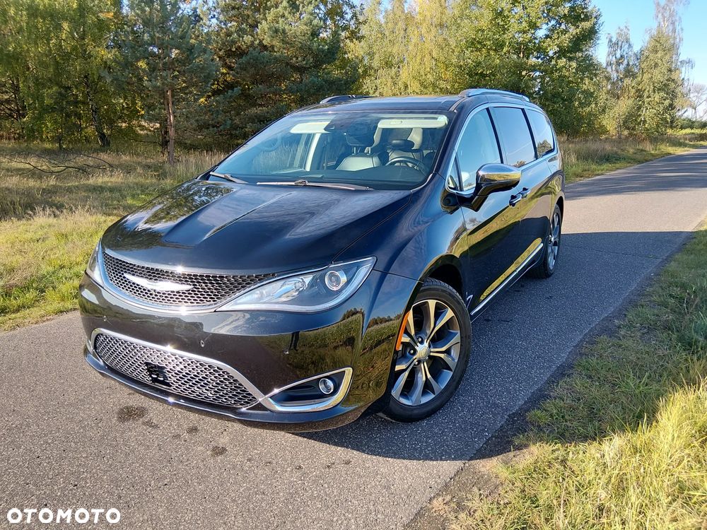 Chrysler Pacifica - 19