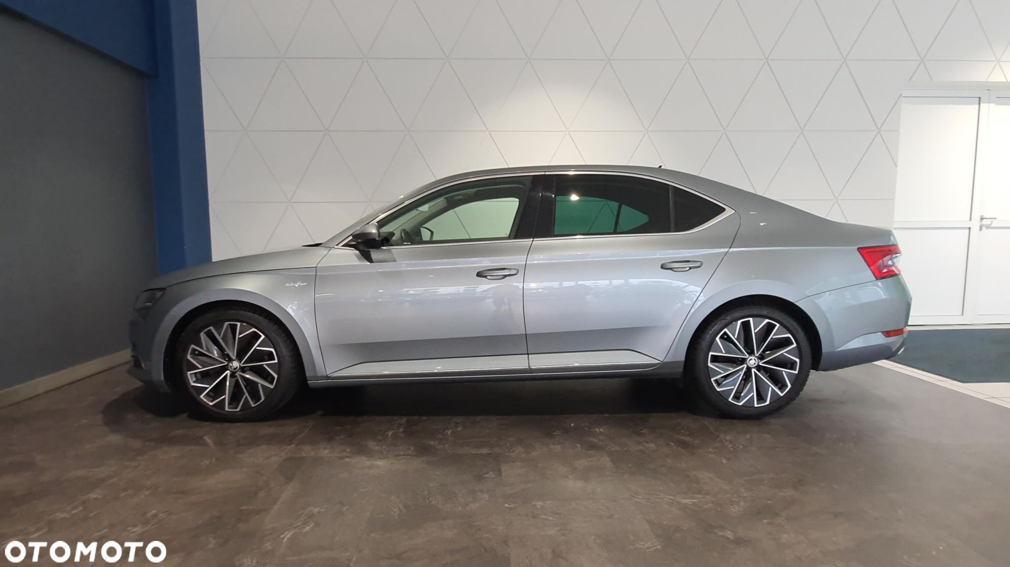 Skoda Superb 2.0 TSI L&K DSG - 2