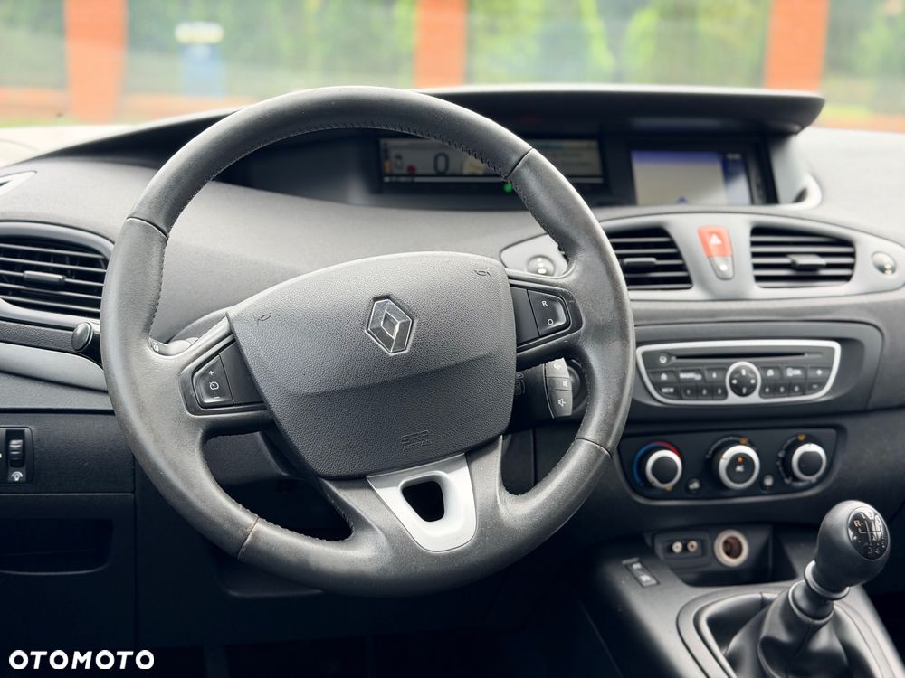Renault Scenic 1.5 dCi FAP eco - 14