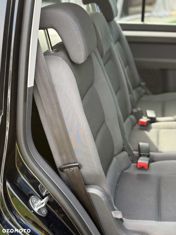 Volkswagen Touran 1.2 TSI BlueMot CityLine - 25