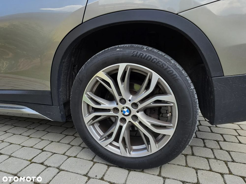 BMW X1 xDrive18d - 16