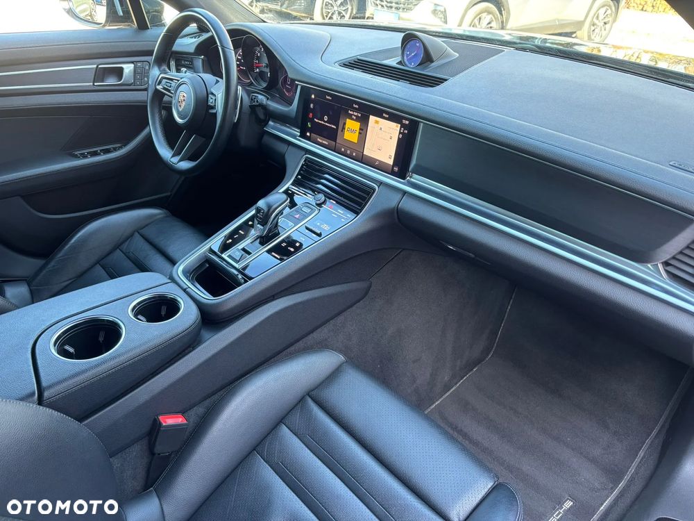 Porsche Panamera 4 Platinum Edition - 15