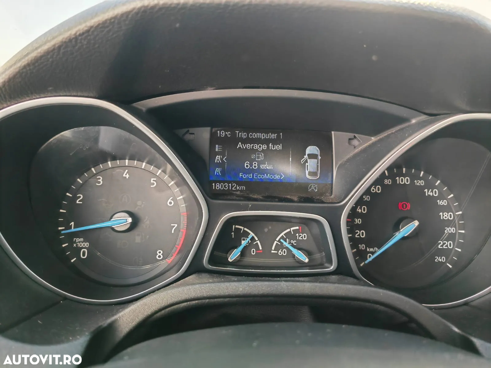 Ford Focus 1.0 EcoBoost Trend - 8