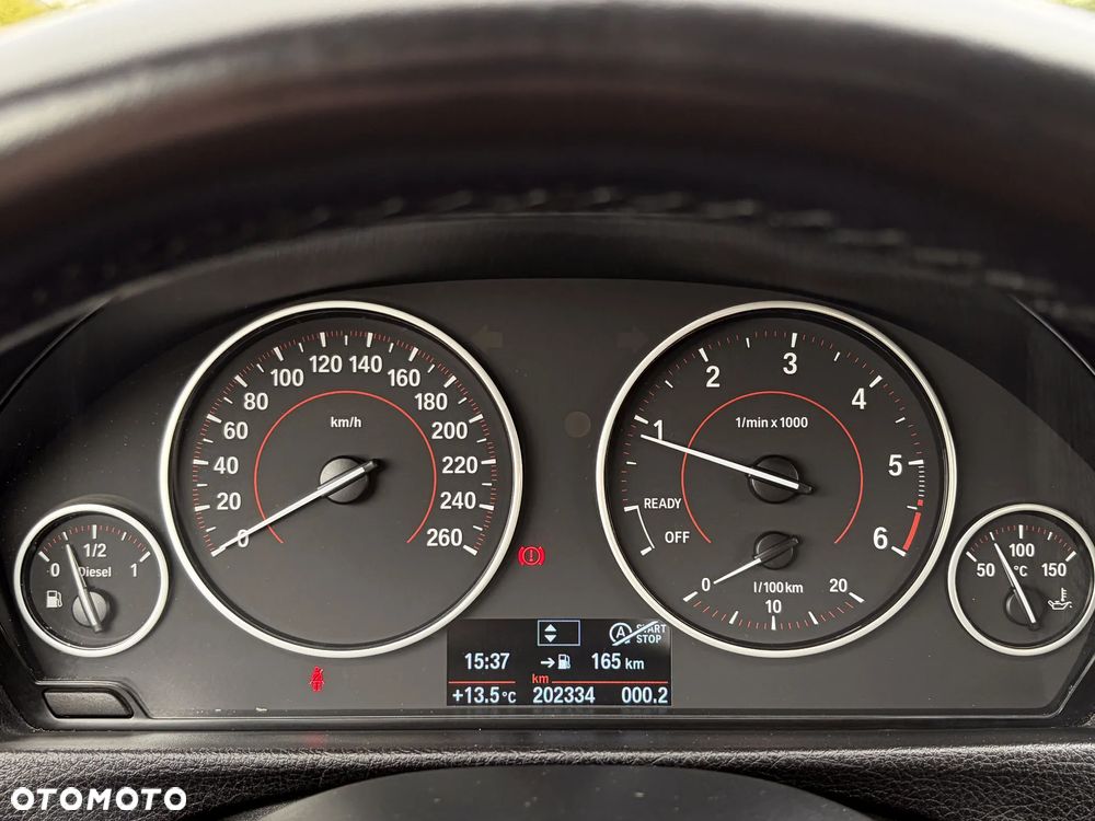 BMW Seria 3 318d Sport Line - 33