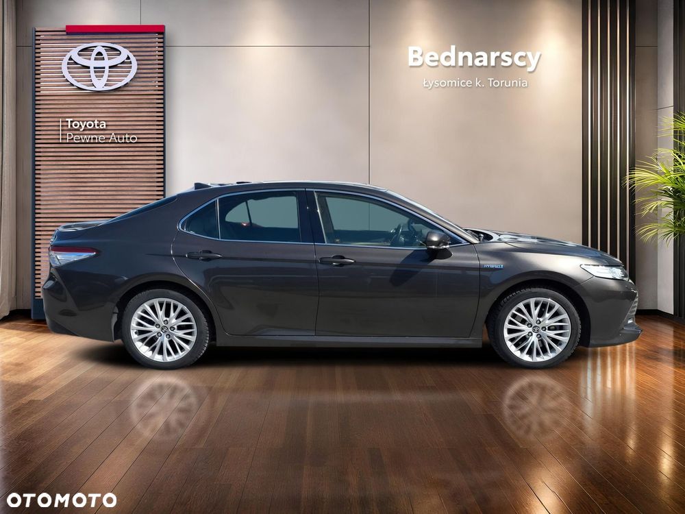 Toyota Camry 2.5 Hybrid Executive CVT - 8