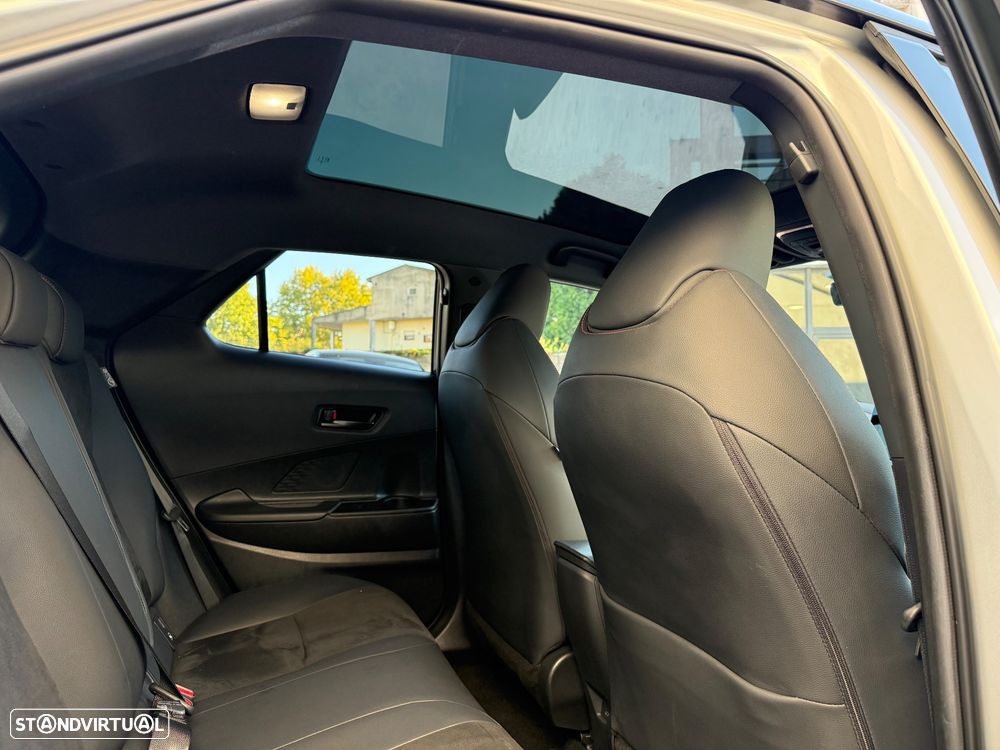 Toyota C-HR - 16