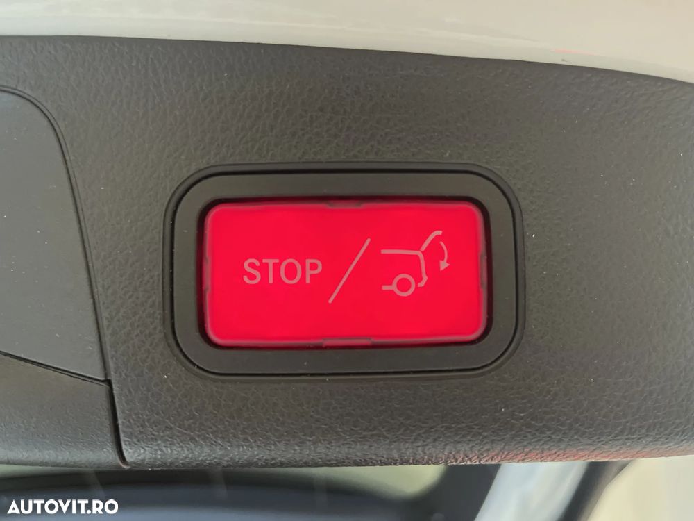 Mercedes-Benz GLA 200 d 4MATIC 8G-DCT Progressive - 16