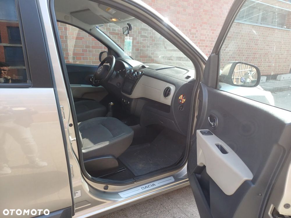 Dacia Lodgy 1.6 SCe Laureate S&S - 23