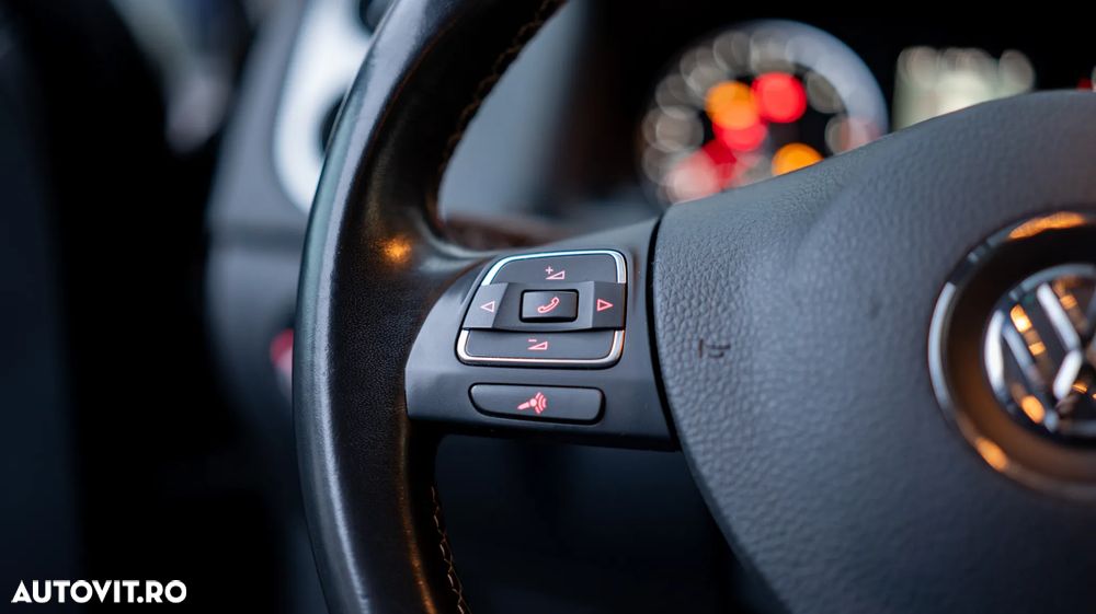 Volkswagen Tiguan 2.0 TDI DPF 4Motion BlueMotion Technology DSG Sport & Style - 26