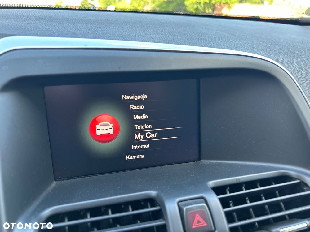 Volvo XC 60 D3 Drive-E Momentum - 32