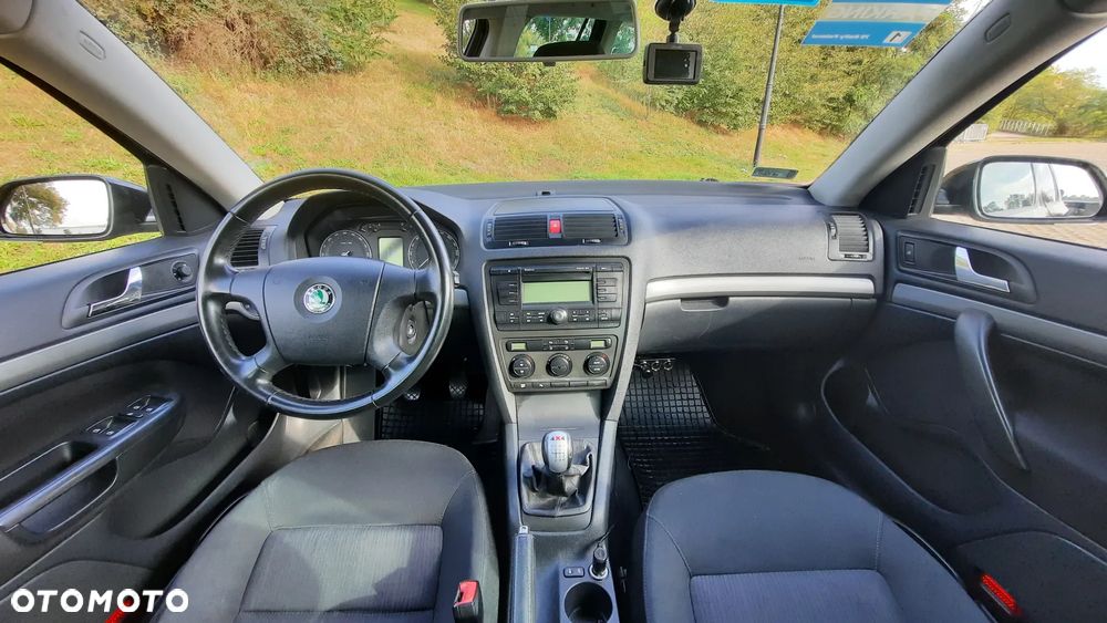 Skoda Octavia 2.0 TDI DPF 4x4 Elegance - 4