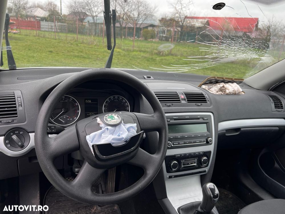 Skoda Octavia 1.6 MPI - 18