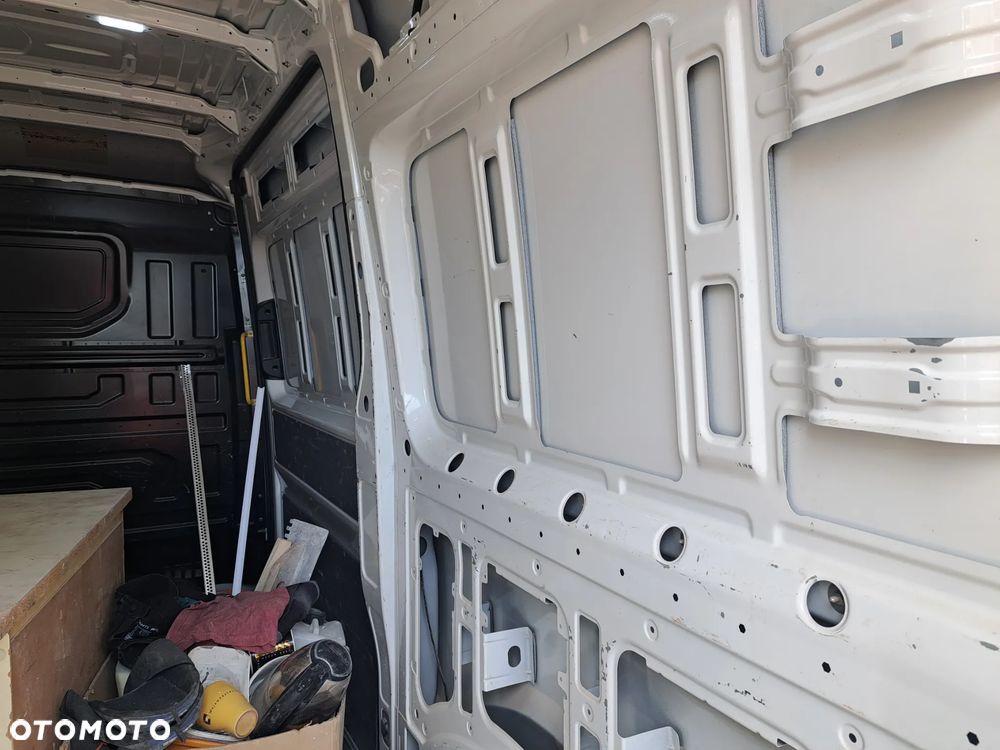 Volkswagen CRAFTER - 18