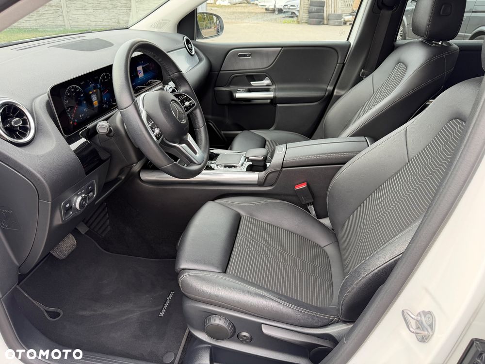 Mercedes-Benz Klasa B 180 7G-DCT Style - 12