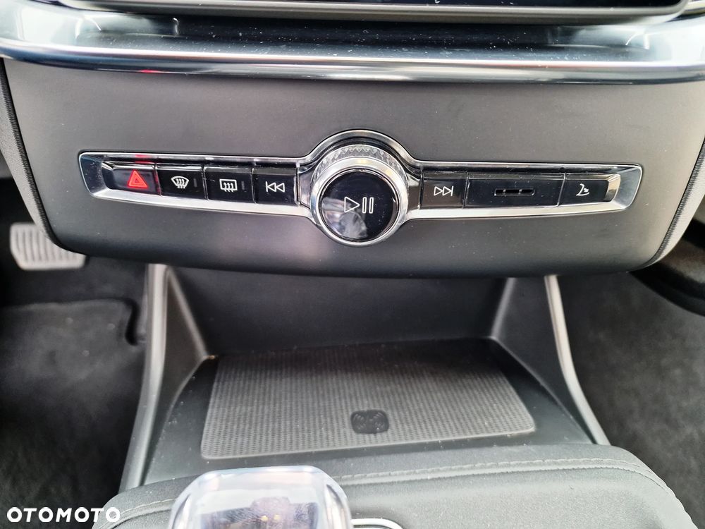 Volvo XC 90 - 35