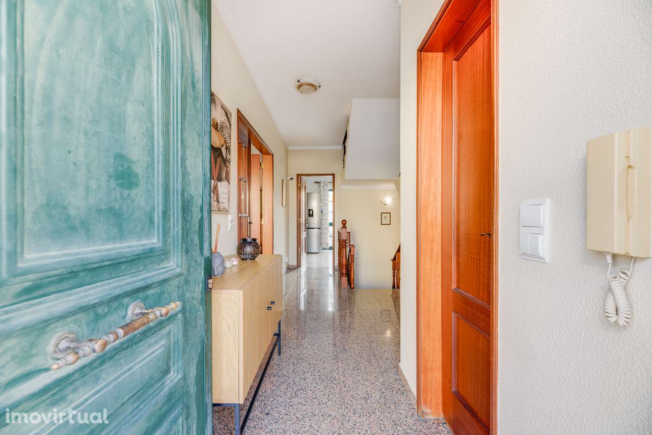 MORADIA T3 | LOGRADOURO| GARAGEM | VALE DA AMOREIRA - Grande imagem: 2/40