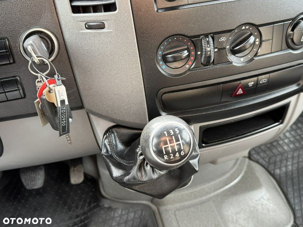 Volkswagen Crafter - 27