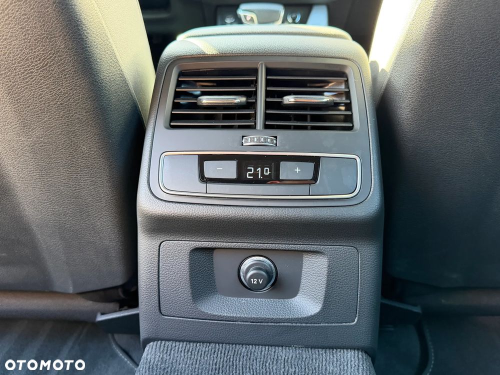 Audi A4 Avant 40 TFSI mHEV S Line S tronic - 38