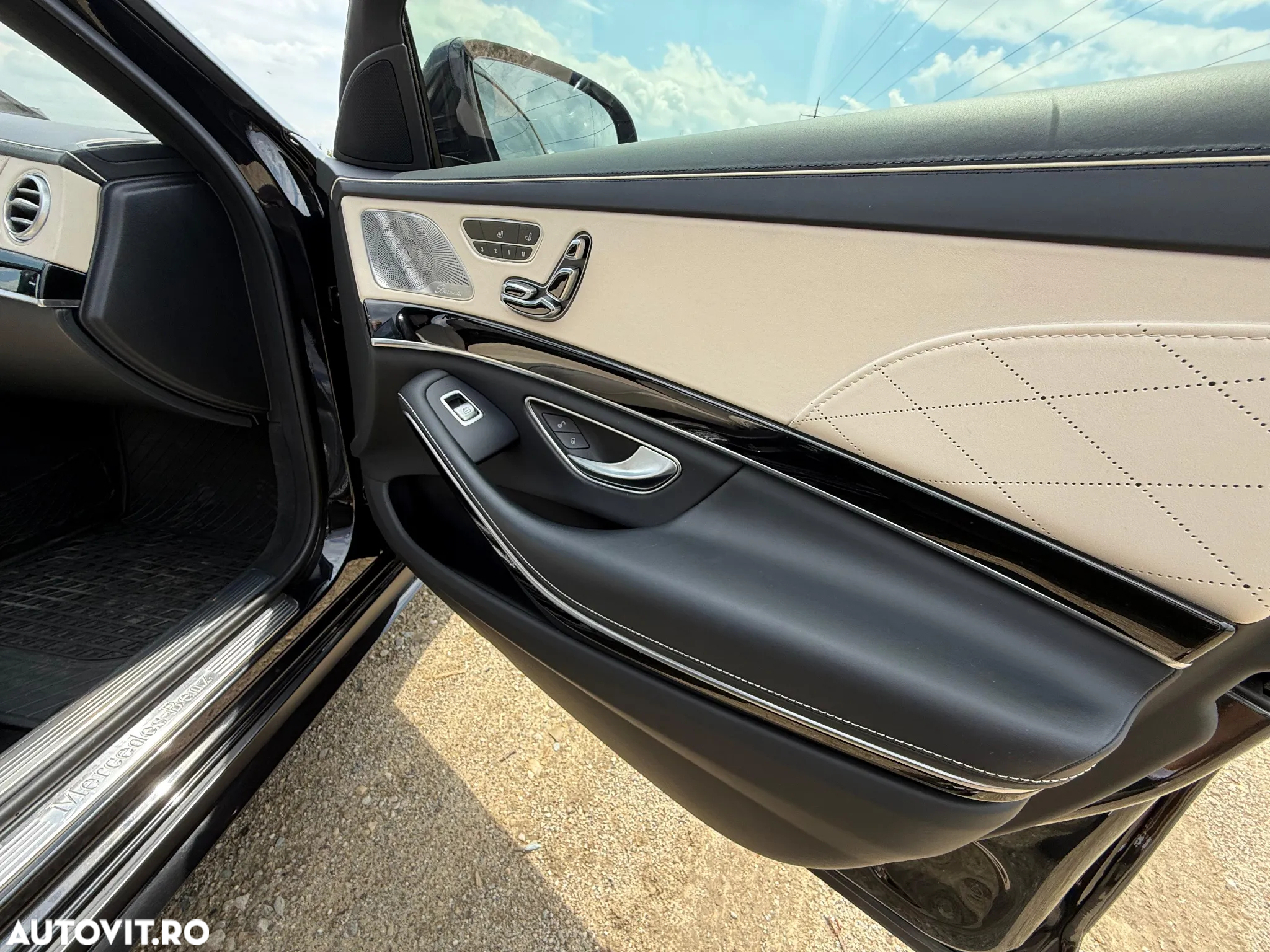 Mercedes-Benz S 560 4MATIC Long Aut. - 24