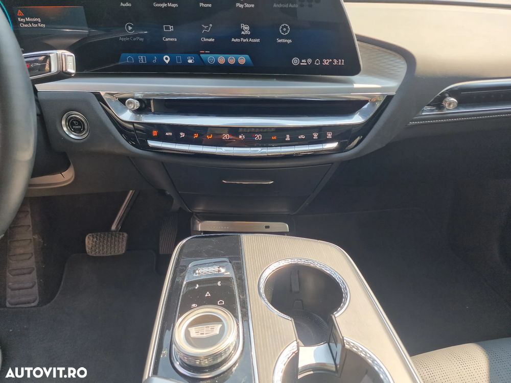 Cadillac Lyriq Sport - 15
