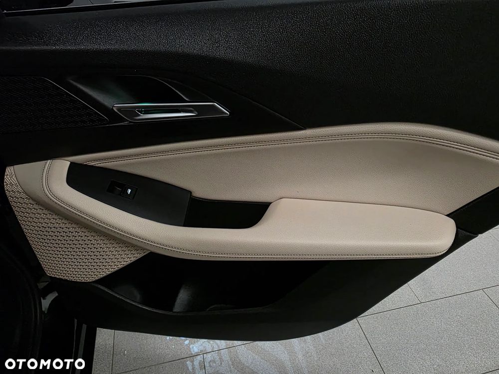 BMW Seria 2 218d Luxury Line sport - 25