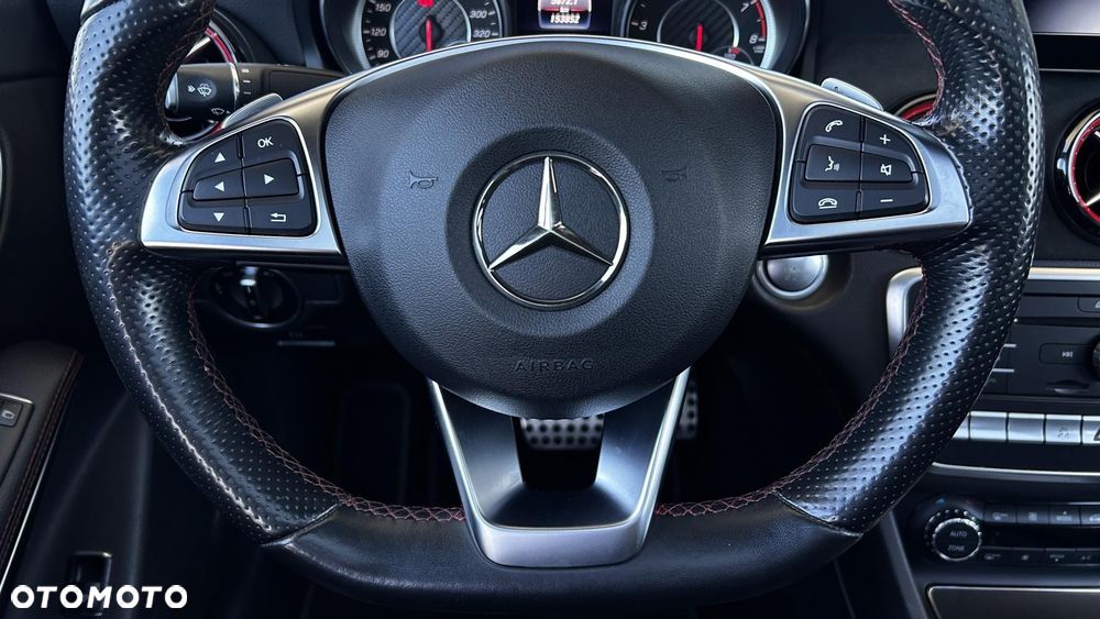 Mercedes-Benz CLA - 13
