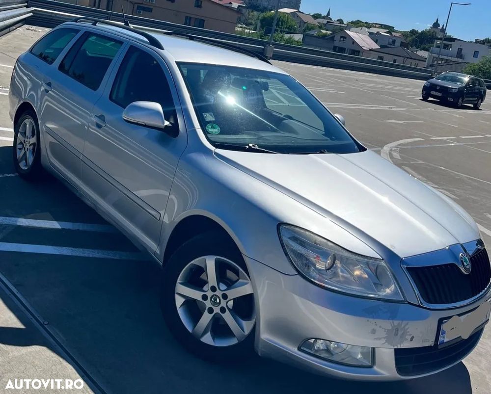 Skoda Octavia 1.6 TDI Ambiente - 2