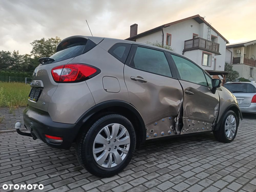 Renault Captur 0.9 Energy TCe Helly Hansen - 12